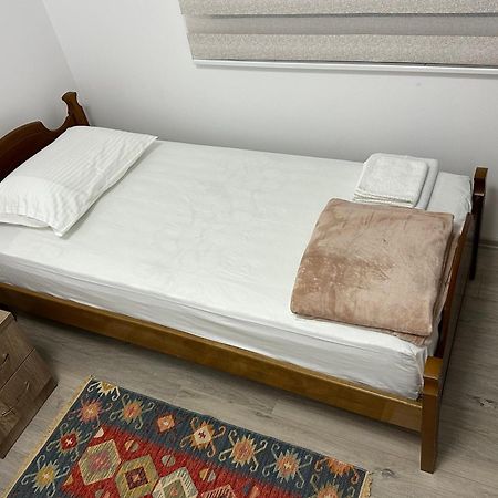 Lola'S Rooms Gjirokaster Exterior photo