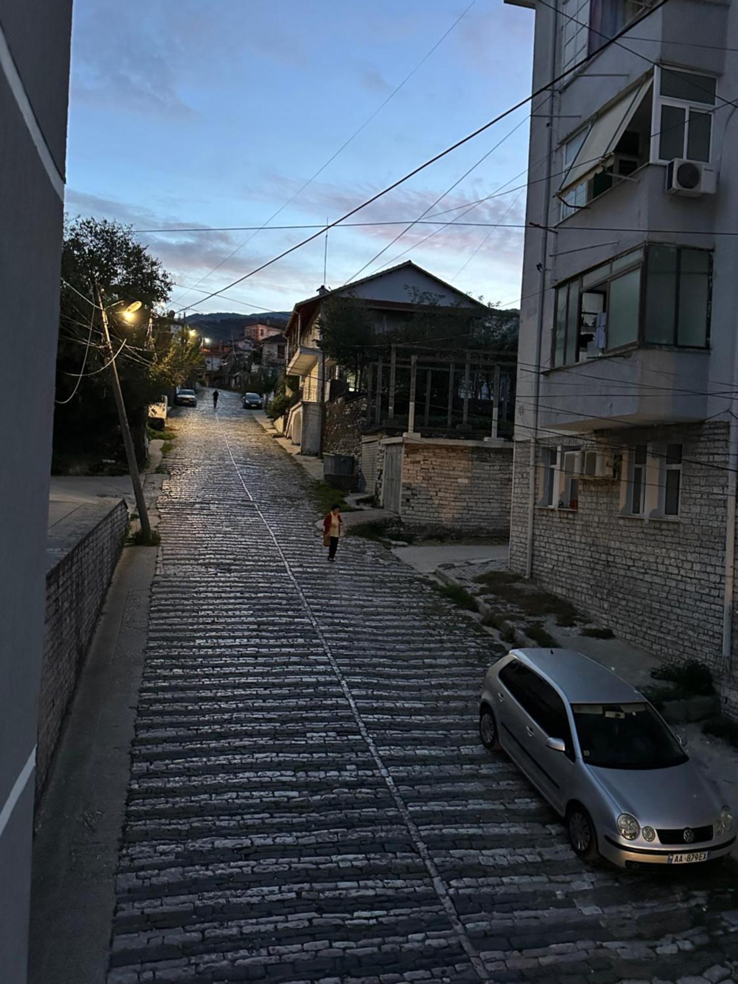 Lola'S Rooms Gjirokaster Exterior photo
