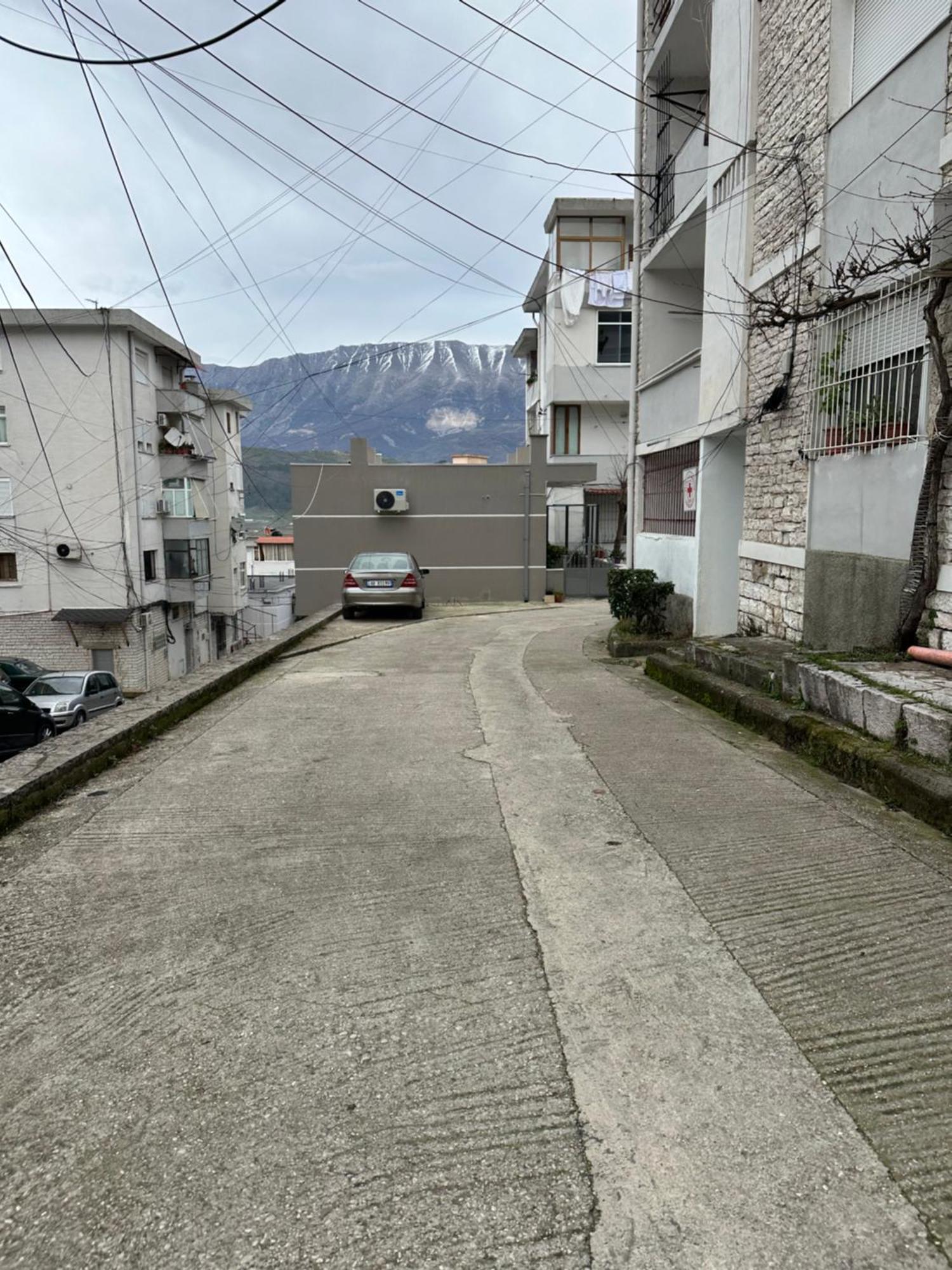 Lola'S Rooms Gjirokaster Exterior photo
